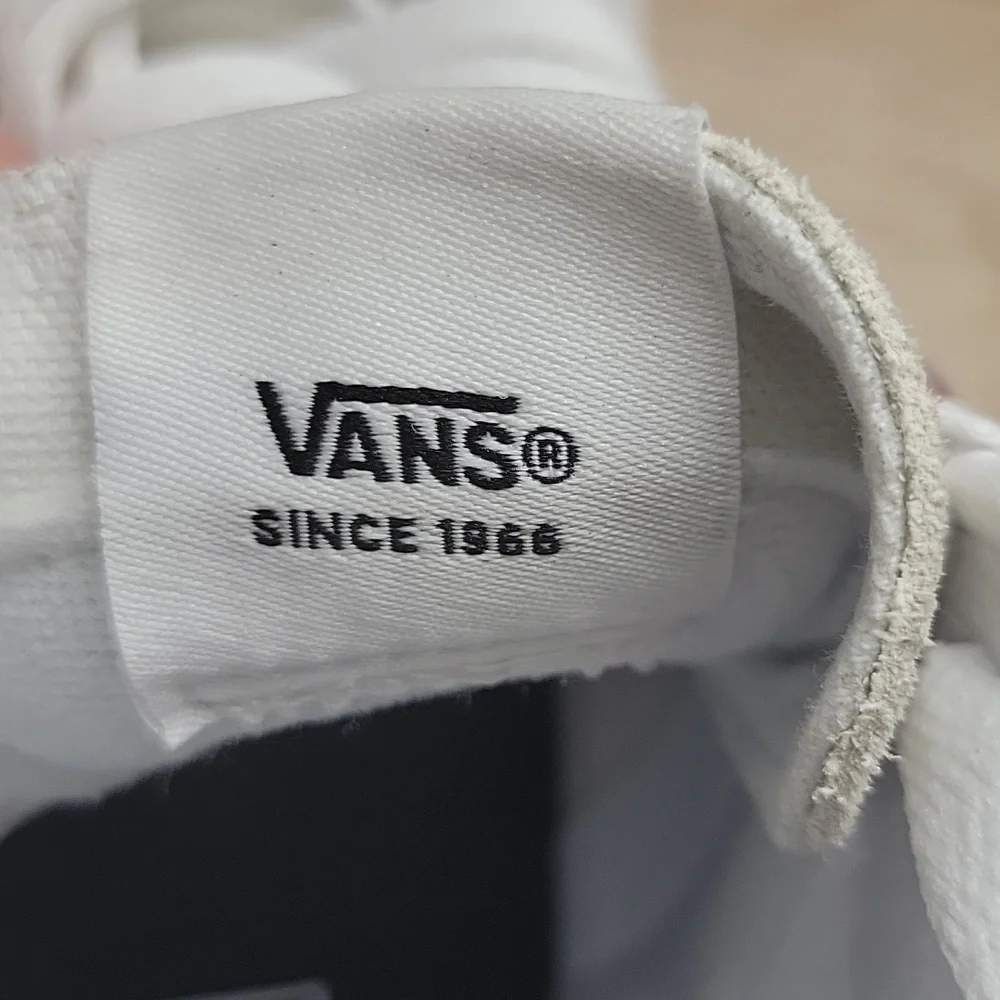 Van's SK8-Hi Brand new in the box. - Picture 13 of 14